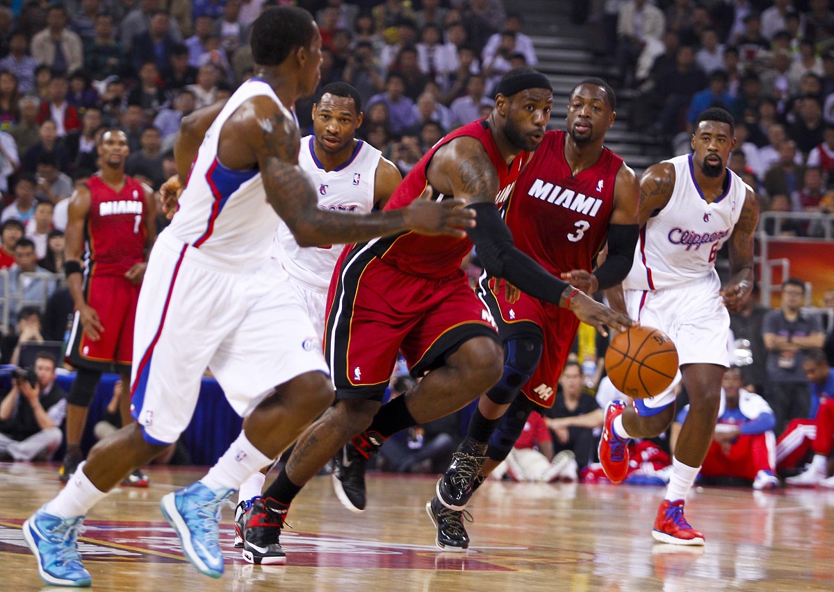 NG SPORTS-詹姆斯巅峰对决，Karsa与70激战IG分钟，比分优势明显胜负难料！的简单介绍